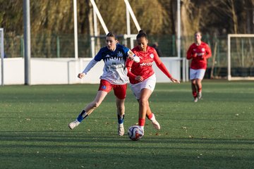 Bild 128 - wBJ Hamburger SV - Holstein Kiel : Ergebnis: 8:0